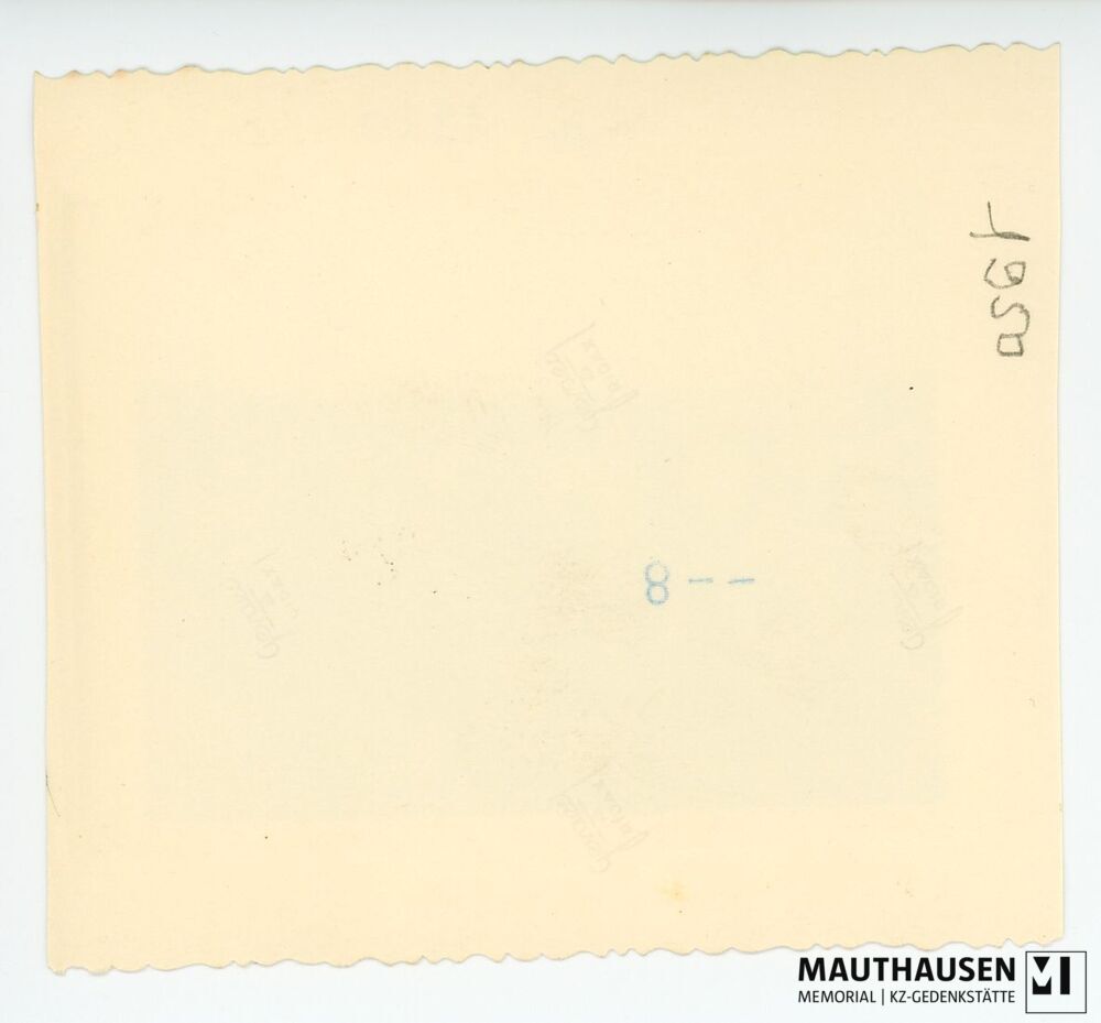 4.16.0004_RS.jpg; 4.16.0004; KZ Gedenkstätte Mauthausen: Blick auf das französische Denkmal;