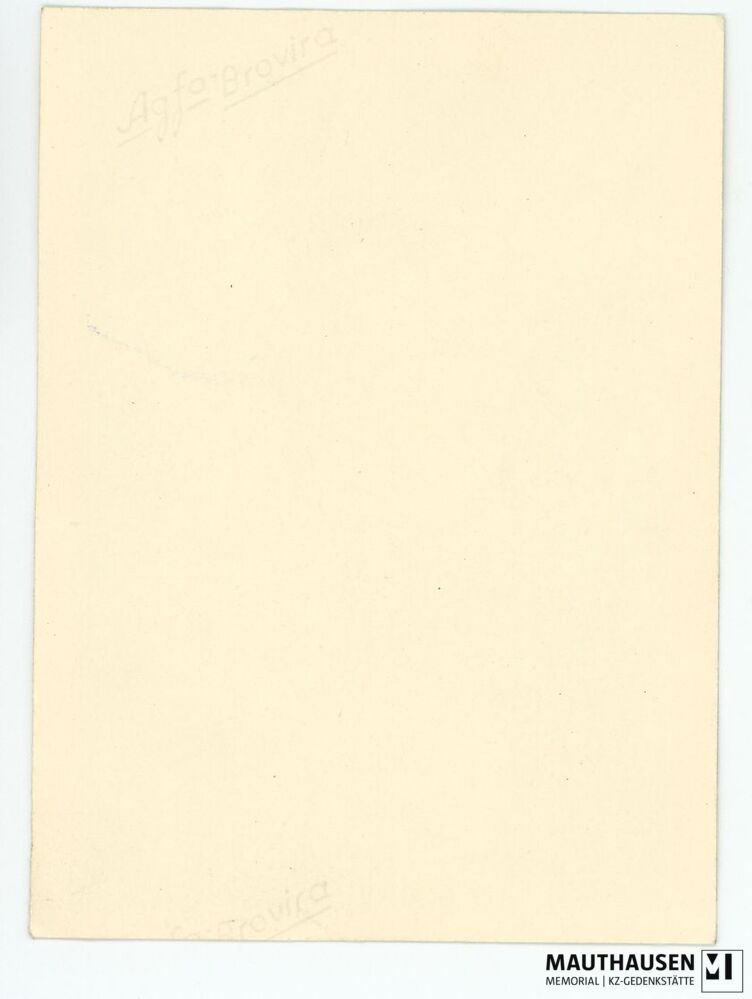 4.16.0018_RS.jpg; 4.16.0018; KZ Gedenkstätte Mauthausen: Französisches Erinnerungsmal bei der Todesstiege;
