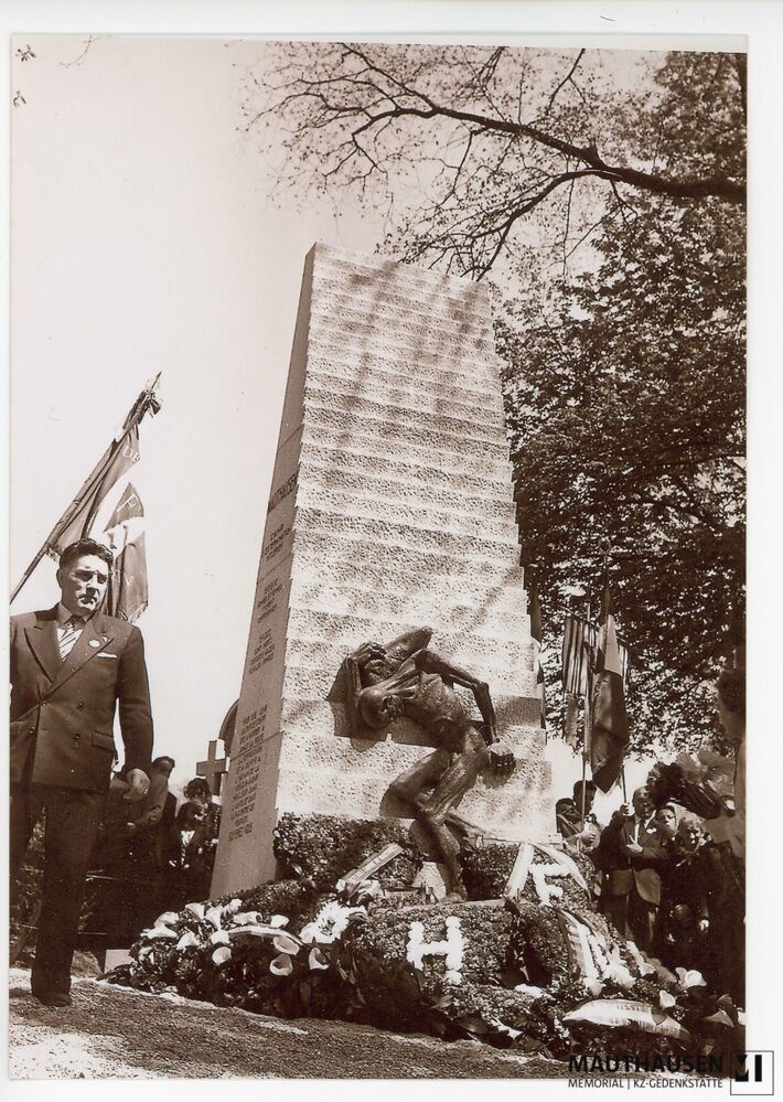 4.16.0091.jpg; 4.16.0091; Paris, Friedhof Père la Chaise, Enthüllung des Denkmals für die Opfer des KZ Mauthausen;