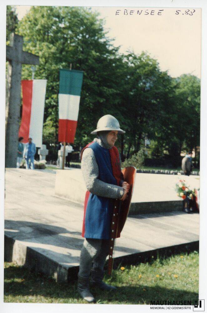 4.16.0101.jpg; 4.16.0101; Internationale Befreiungsfeier in Ebensee, Mai 1988;