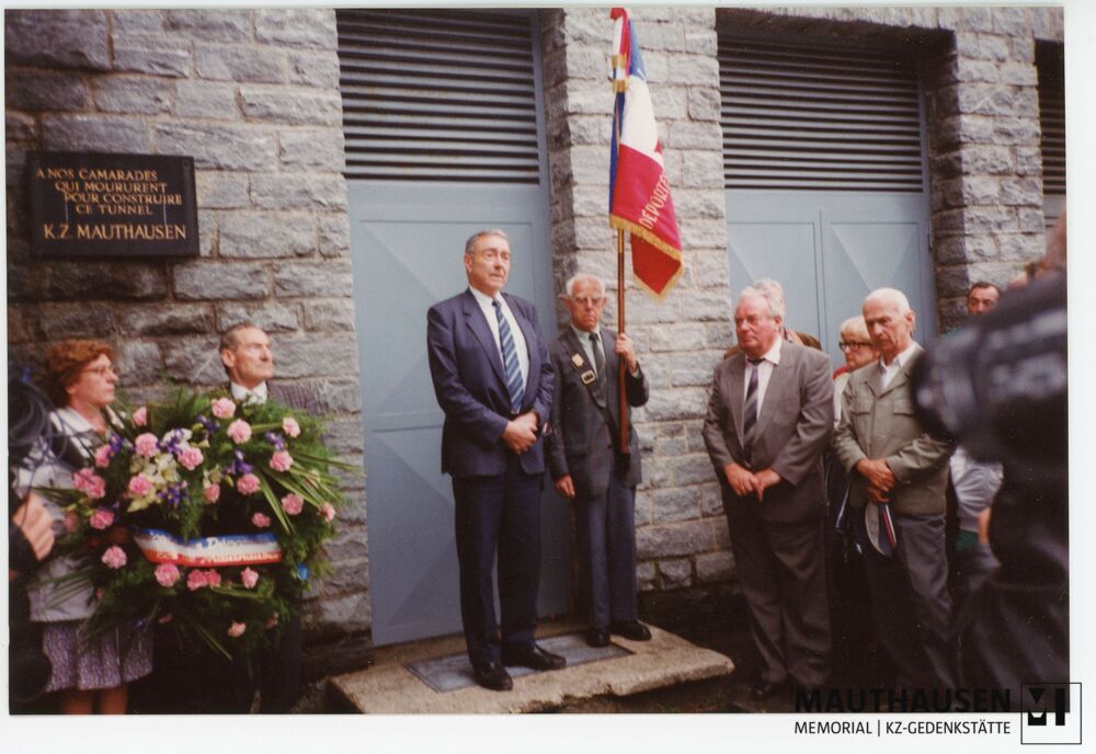 4.16.0104.jpg; 4.16.0104; Gedenkveranstaltung der Amicale de Mauthausen im ehemaligen Areal des KZ Außenlagers Loibl-Nord im Juni 1993;
