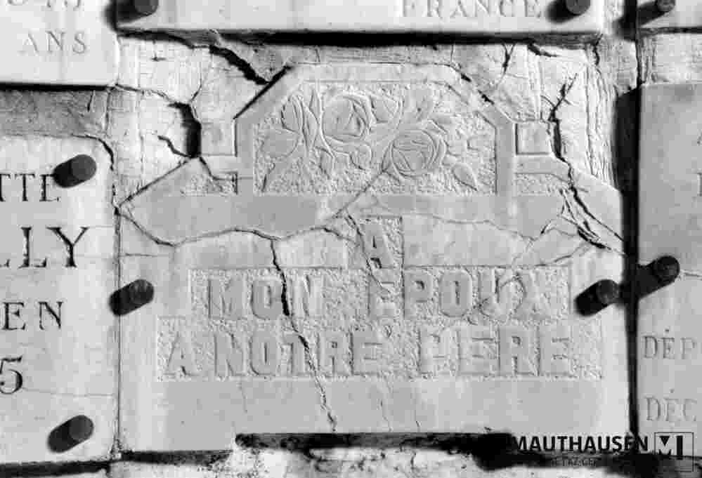 6.1.0035_01-03-036-01.jpg; 6.1.0035; Gedenktafel für einen unbekannten Deportierten; Gedenktafel