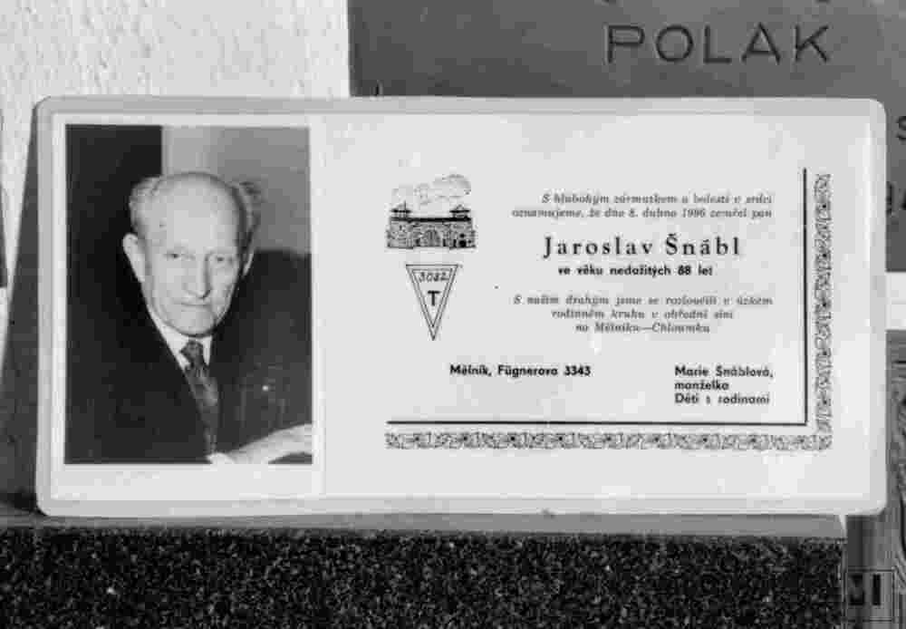 6.1.0931_12-00-299-01.jpg; 6.1.0931; ; Karton mit Foto