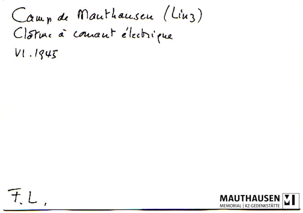 MM_4_7_2_0006_verso.jpg; 4.7.2.0006; Befreites KZ Mauthausen: Lagerzaun mit Stacheldraht;