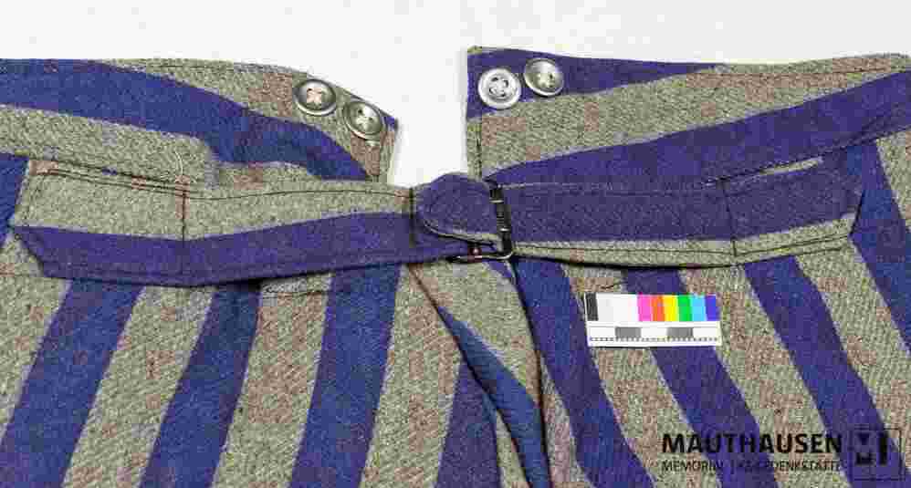 OS0005_4.jpg; OS0005; Häftlingshose eines Sanitäters; Hose