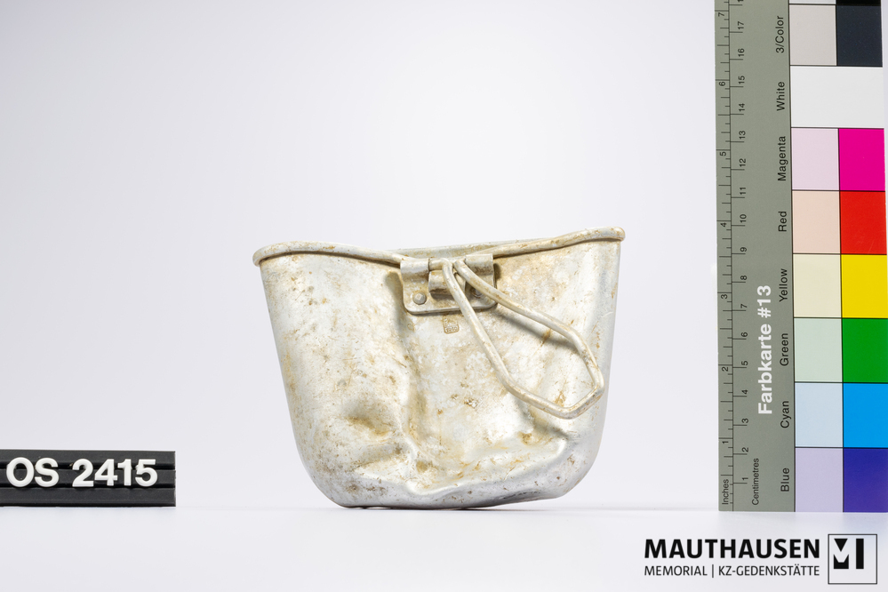 OS2415_2.jpg; OS2415; Becher (Archäologischer Fund); Becher