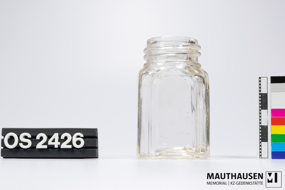 OS2426_1.jpg; OS2426; ; Flasche