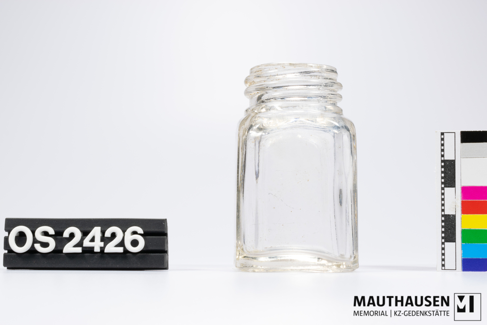 OS2426_2.jpg; OS2426; ; Flasche