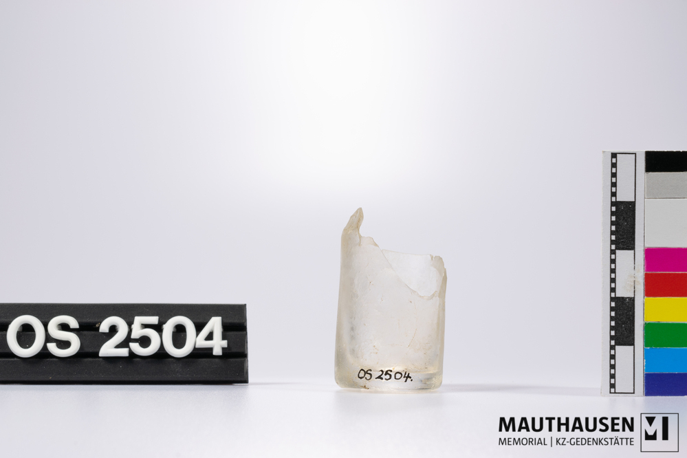 OS2504_2.jpg; OS2504; ; Flasche