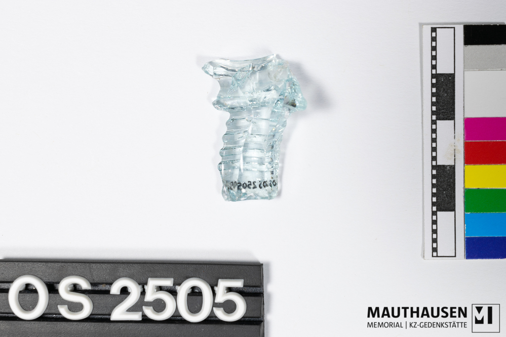 OS2505_2.jpg; OS2505; ; Flasche