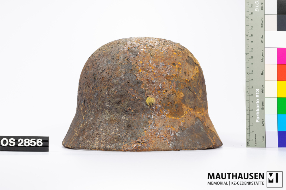 OS2856_2.jpg; OS2856; ; Helm